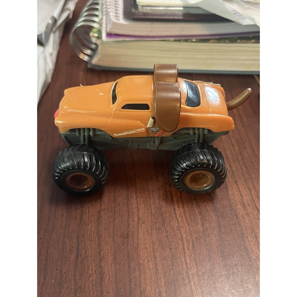 2015 McDonald's Hot Wheels Monster Jam MONSTER TRUCK MUTT  1:64 EUC